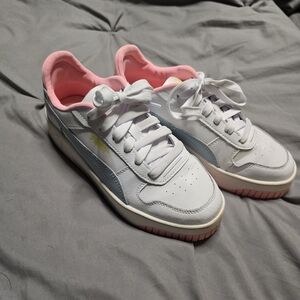 Puma Women's White and Pink Sneakers